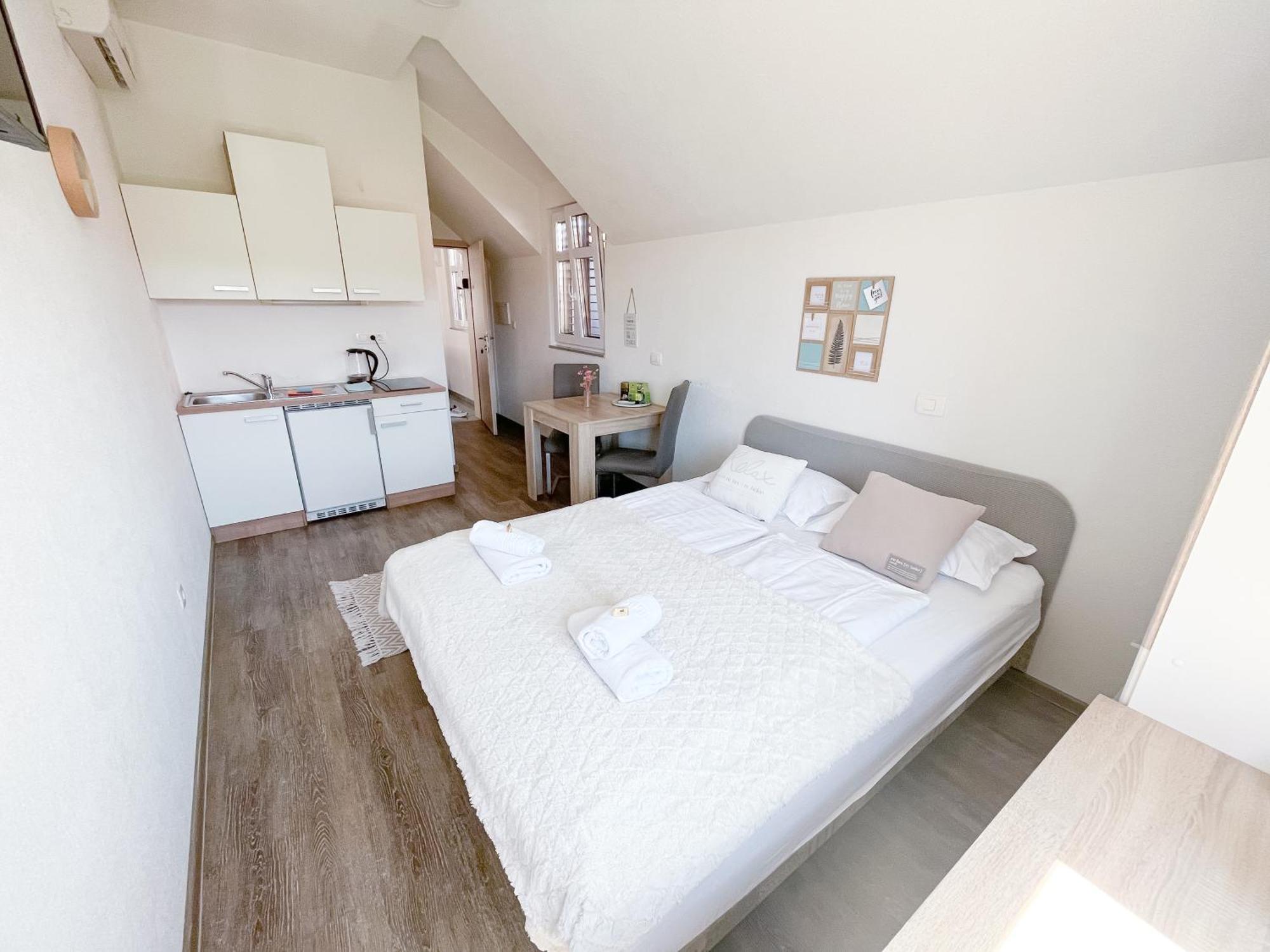 Anita'S Studio Apartments Ljubljana Dış mekan fotoğraf