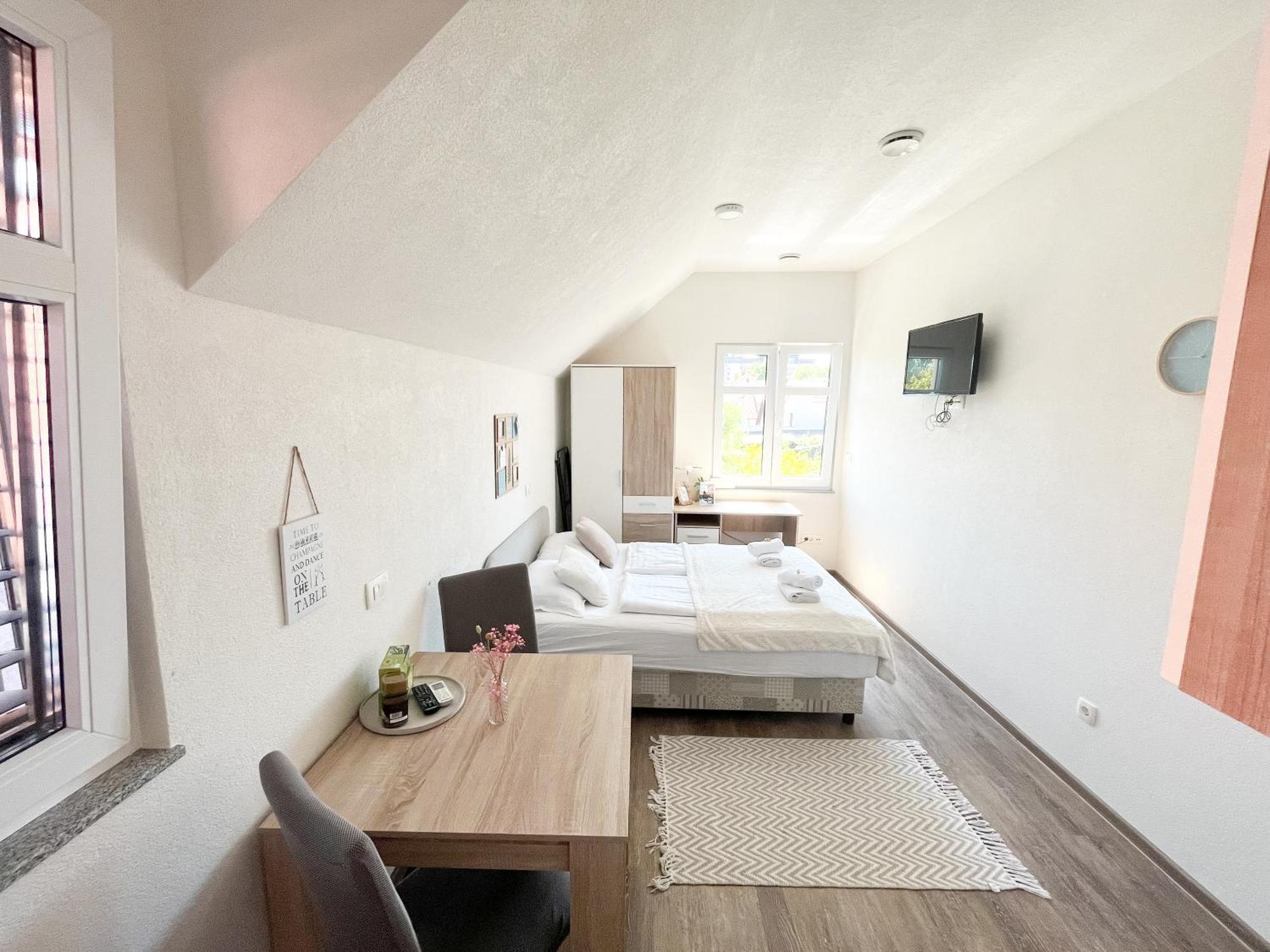 Anita'S Studio Apartments Ljubljana Dış mekan fotoğraf
