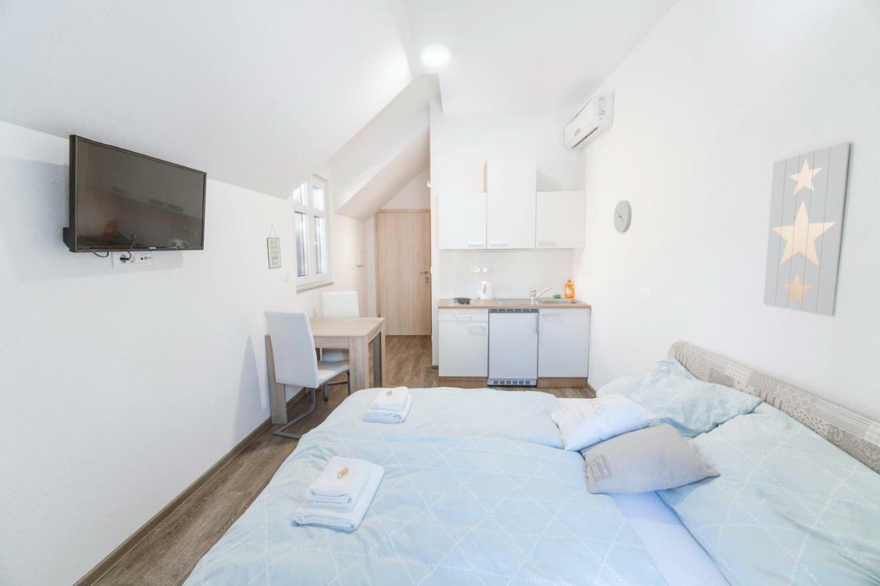 Anita'S Studio Apartments Ljubljana Dış mekan fotoğraf