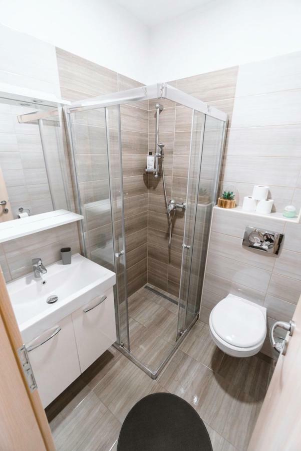 Anita'S Studio Apartments Ljubljana Dış mekan fotoğraf